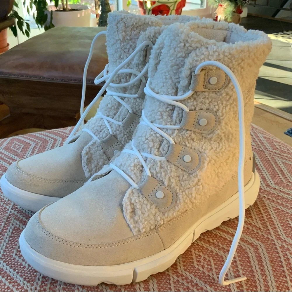 Sorel Women's Winter Boots (lined) - Picture 2 of 5